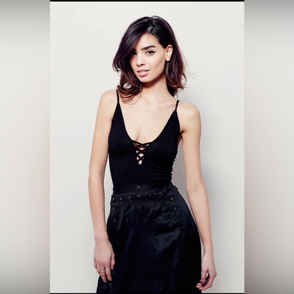 FREE PEOPLE INTIMATELY CROSSFIRE SEAMLESS CAMISOLE TANK TOP!! - Picture 2 of 12